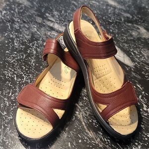 BRAND NEW ANNA ALMEIDA COMFORT LOW ROMAN VELCRO STRAP CLOSURE SANDAL